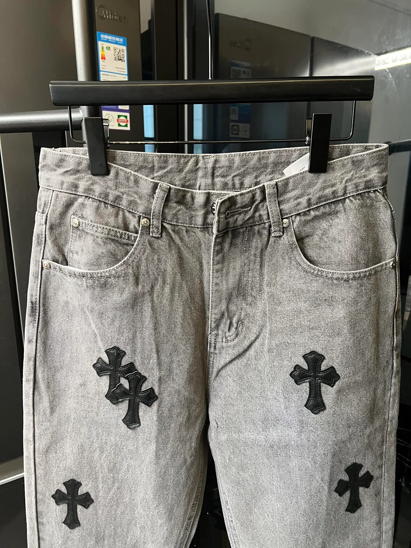 P240 [next day] Chrome Hearts/Chrome Heart CH iron gray and black and leather retro jeans (grey) Size: 30 32 34 36 (corresponding to s-xxl) Detailed sizes can be found in Figure 9